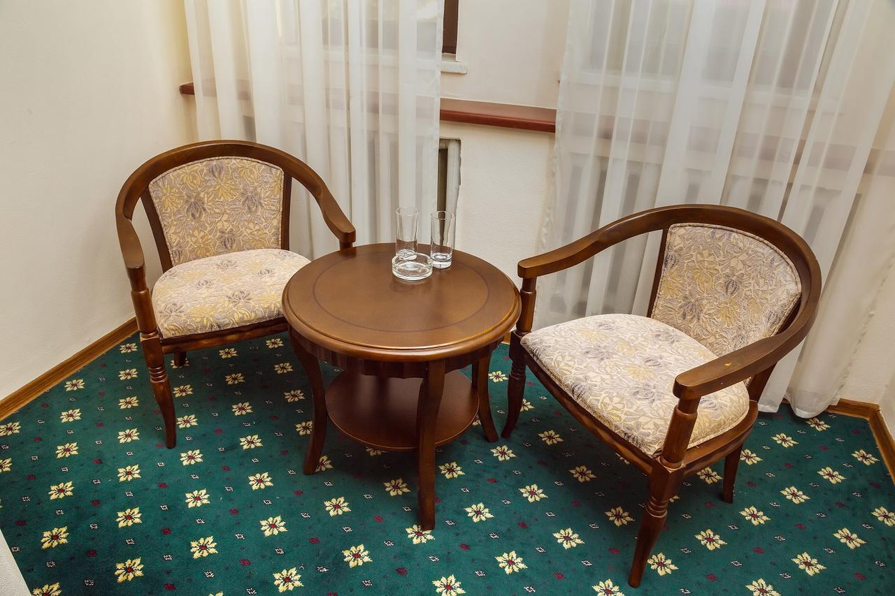 Stary Melnik Hotel Ałma Ata Zewnętrze zdjęcie