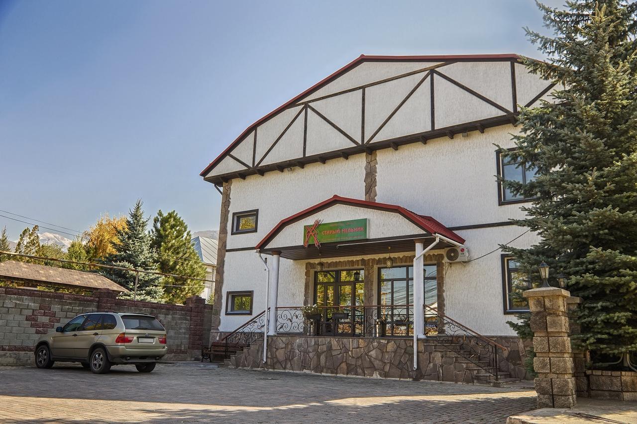 Stary Melnik Hotel Ałma Ata Zewnętrze zdjęcie